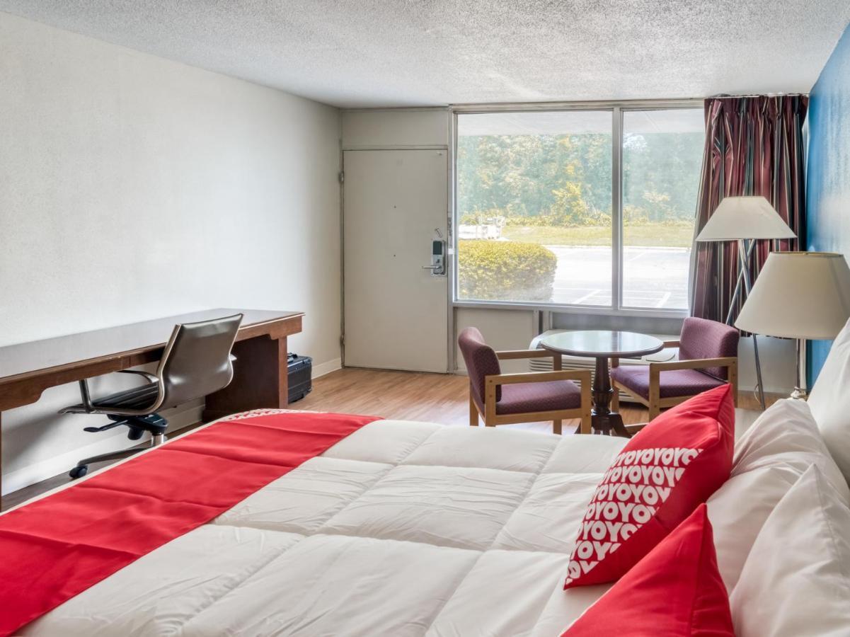 Oyo Hotel Battleboro Eksteriør bilde